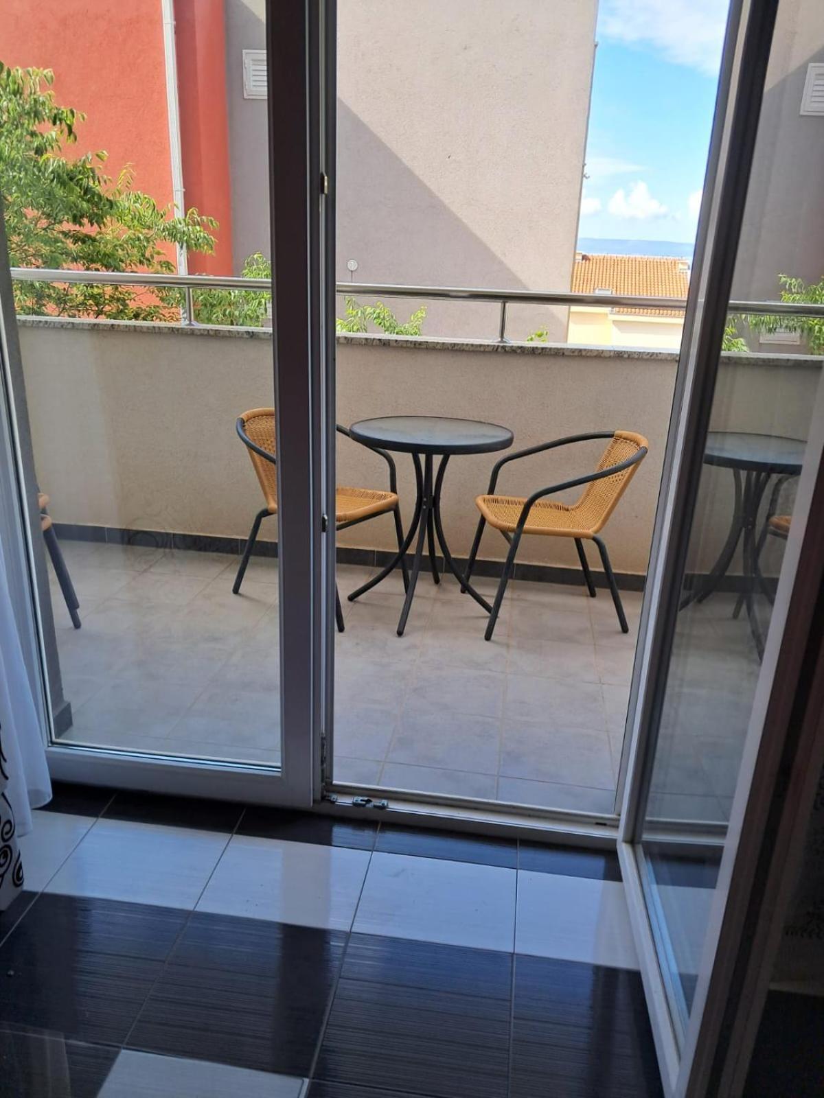 Ivanovic Apartment *