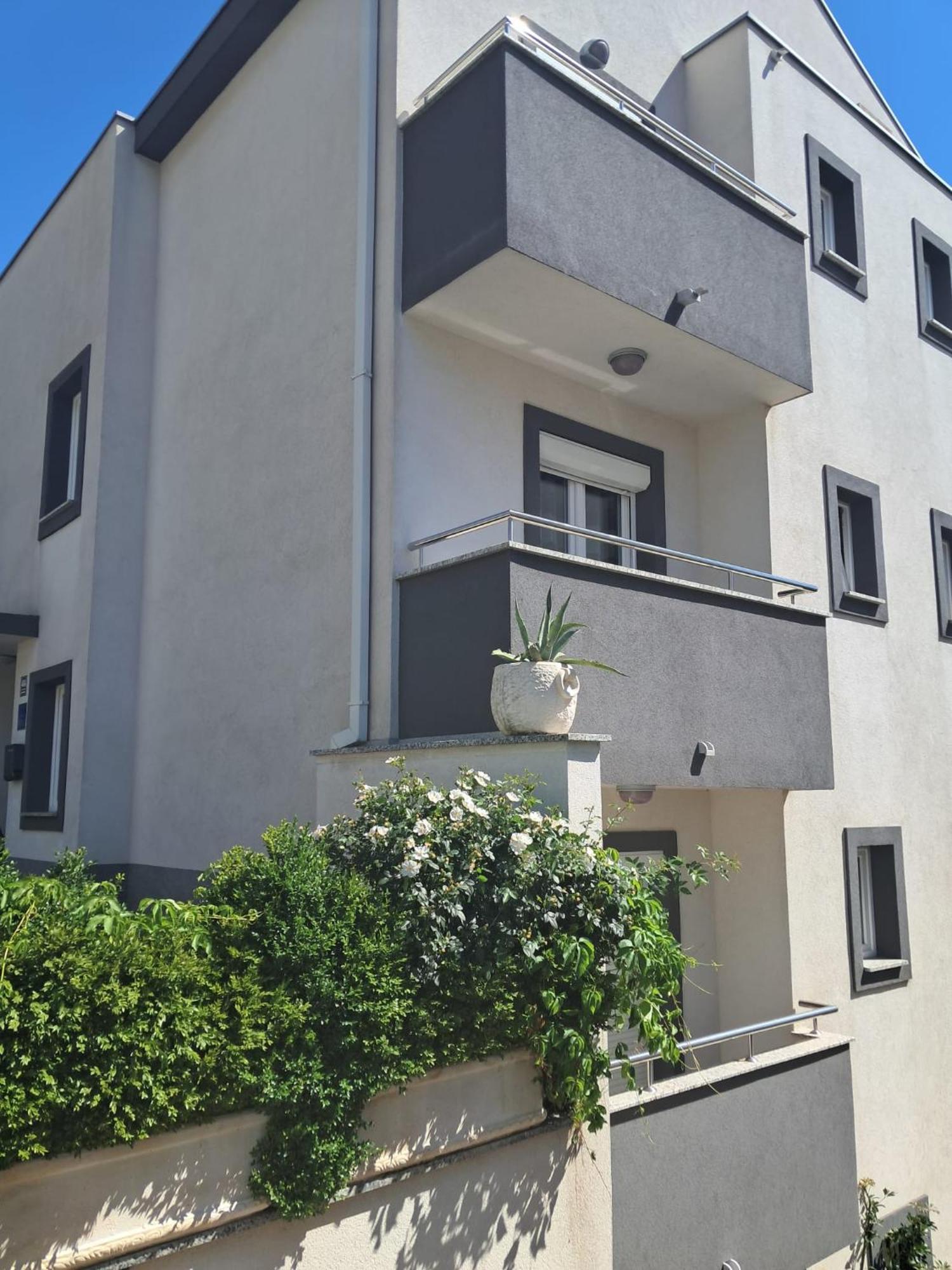 Ivanovic Apartment Makarska